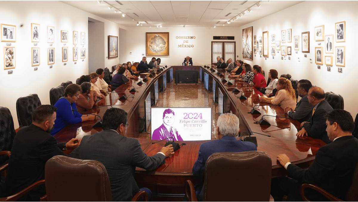 AMLO se reúne con familiares de mineros que fallecieron en Pasta de Conchos. | X