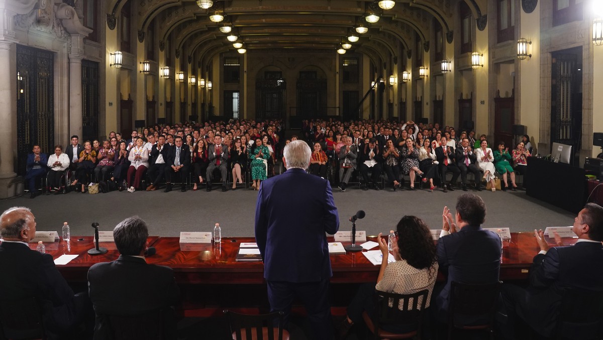 Encuentro en Palacio Nacional: López Obrador agradece a legisladores de Morena por su compromiso | Foto: X. @lopezobrador_