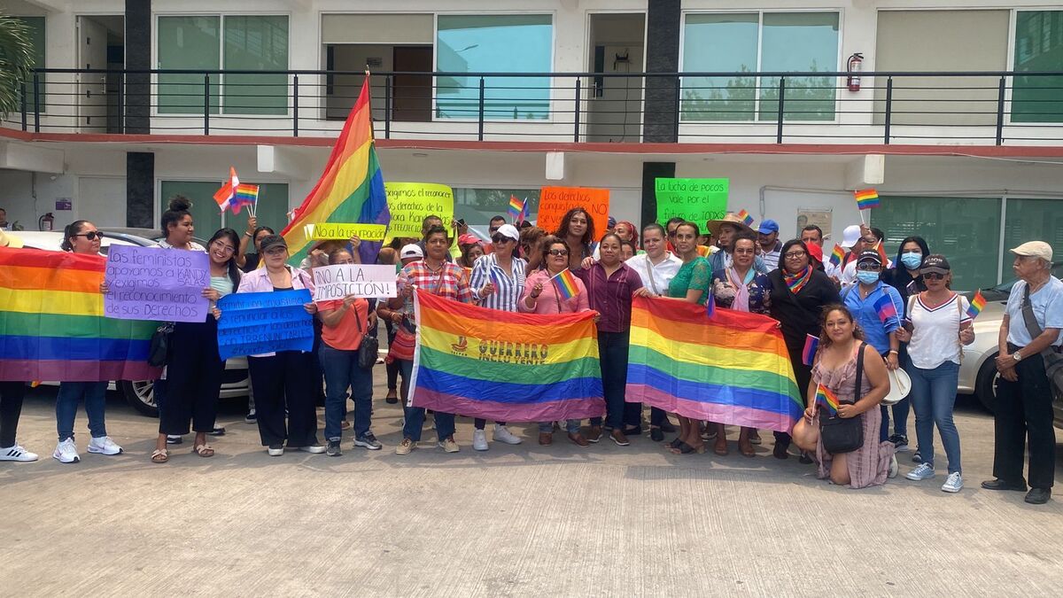 Integrantes de la comunidad piden respeto a candidaturas LGBT | Javier Trujillo