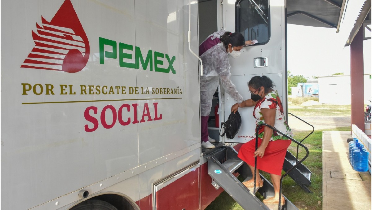 Unidad Médica Móvil de Pemex. Foto: (Especial)