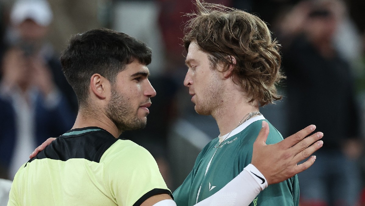 Andrey Rublev elimina a Carlos Alcaraz de Masters 1000 en Madrid (AFP)