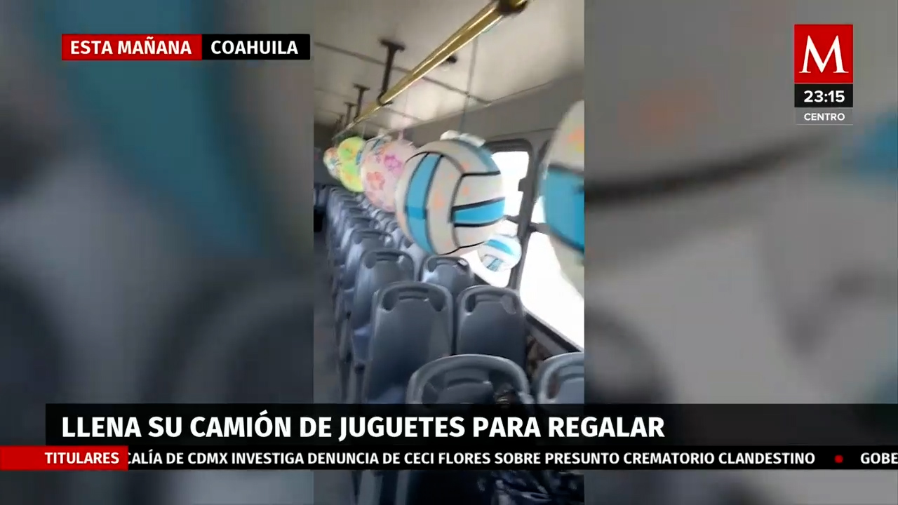 Conductor de camión regala más de 190 juguetes a niños en Coahuila