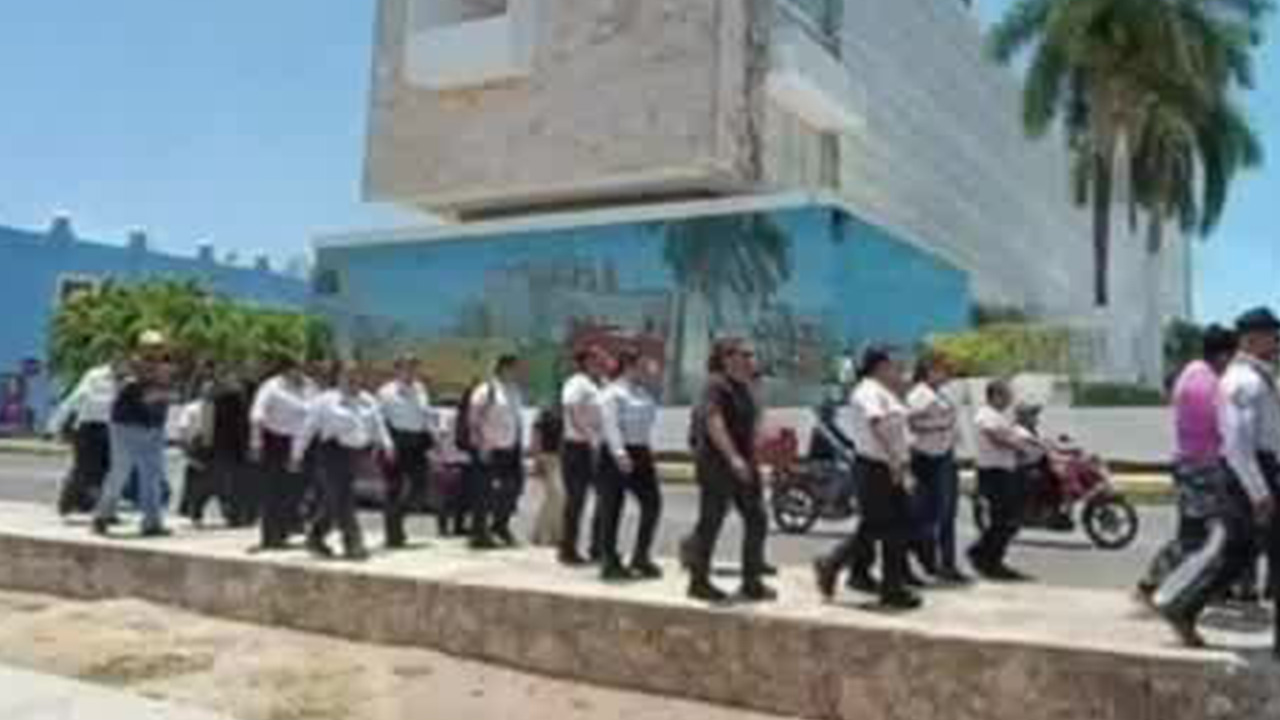 Policías de campeche se manifiestan por no recibir sus pagos