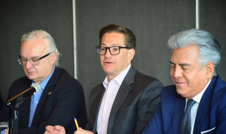 Salomón Chertorivski se reúne con empresarios. (Foto: especial)