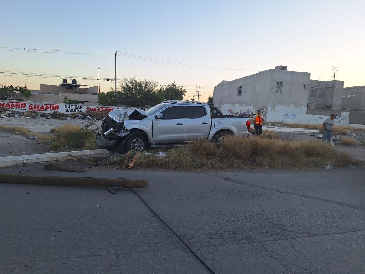 Conductor ebrio choca poste y deja sin luz a colonia de Torreón- Grupo ...