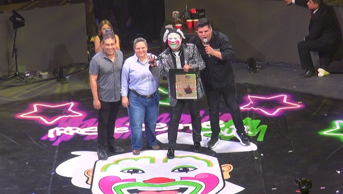 Brincos Dieras, “El payaso más irreverente de Latinoamérica”, se presentó en el Domo Care. Ángel Martínez