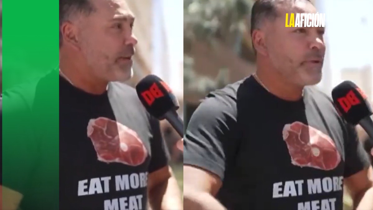 Óscar de la Hoya usa polémica playera para desconcentrar al Canelo (Captura DAZN)