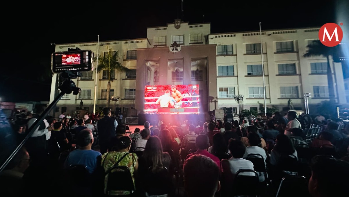 Tamaulipecos ven pelea de Saúl Canelo Álvarez vs Munguía