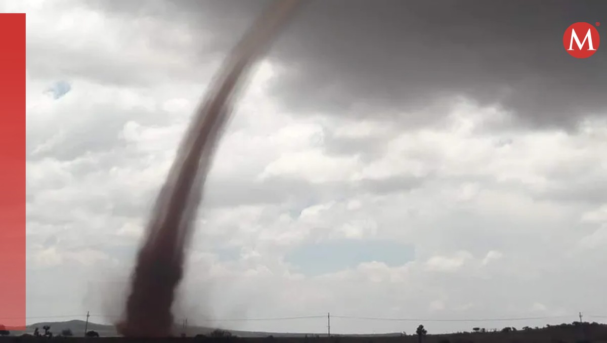 Se espera la posible formación de tornados y torbellinos. (Tomada de @tornadosmexico)