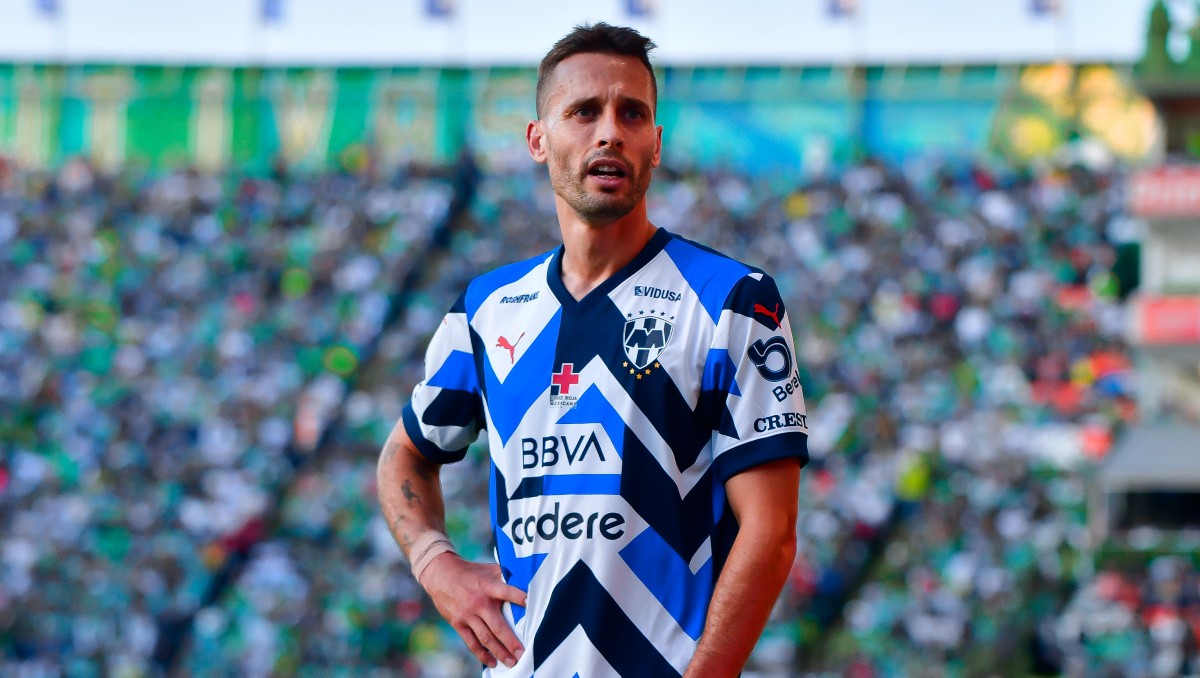 Sergio Canales no calienta con Rayados previo al Clásico Regio de la liguilla (Imago7)