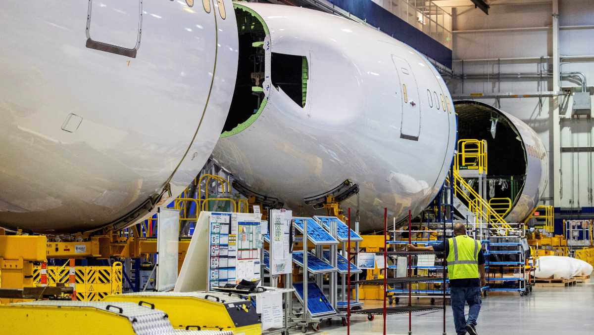 Al mismo tiempo, Boeing reinspecciona todos los aviones 787 Dreamliner que aún están dentro del sistema de producción. | Reuters
