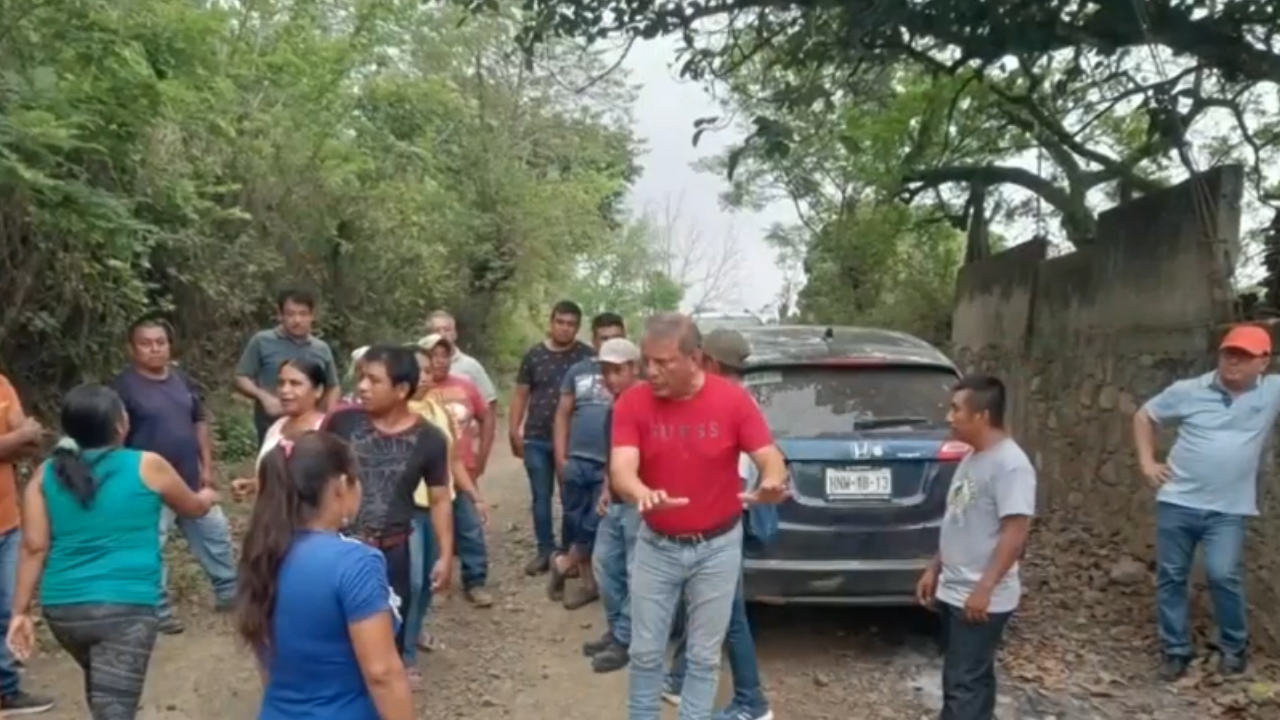 Candidato del PT casi es linchado en la localidad de Pahactla, Hidalgo