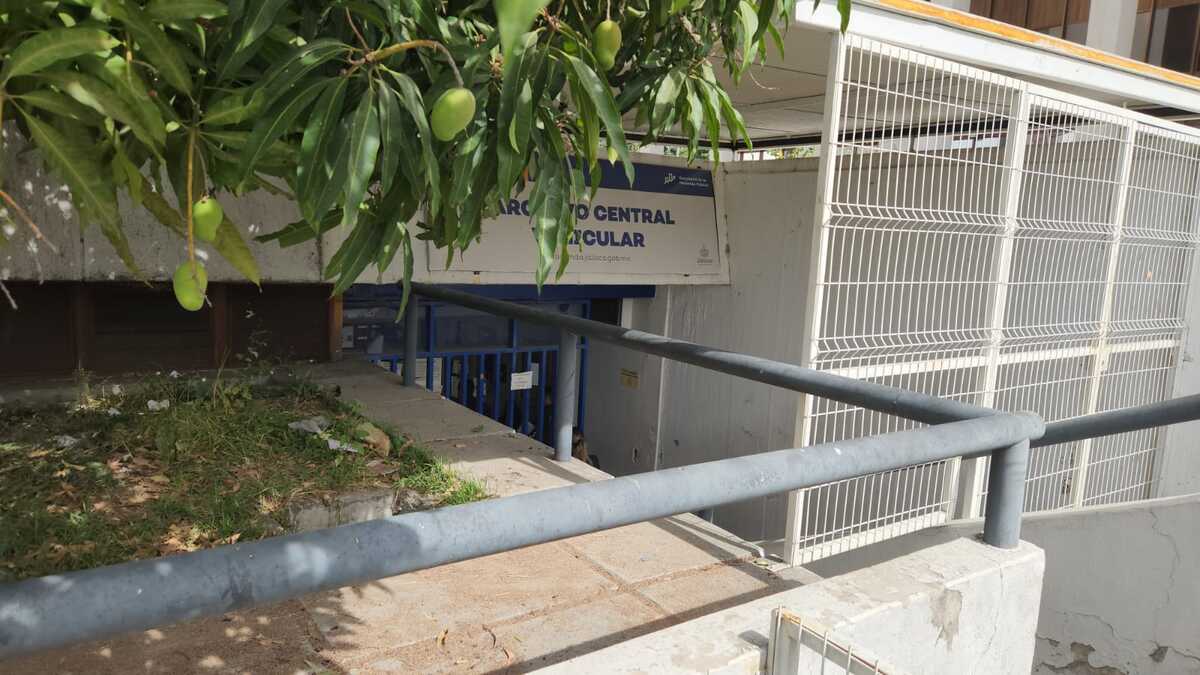 Los hechos ocurrieron en las oficinas del  Archivo Central Vehicular. (Juan Munguía)