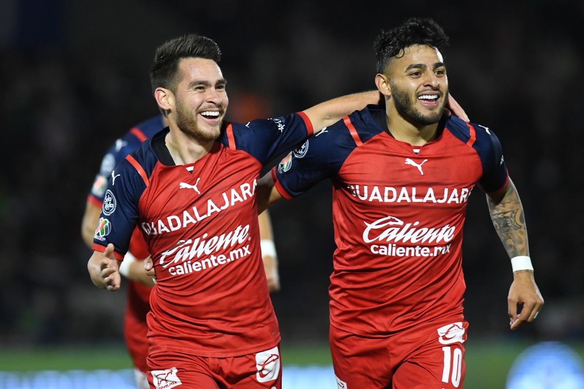 Alexis Vega y ‘Canelo’ Angulo jugarán contra Chivas en liguilla (Imago 7)