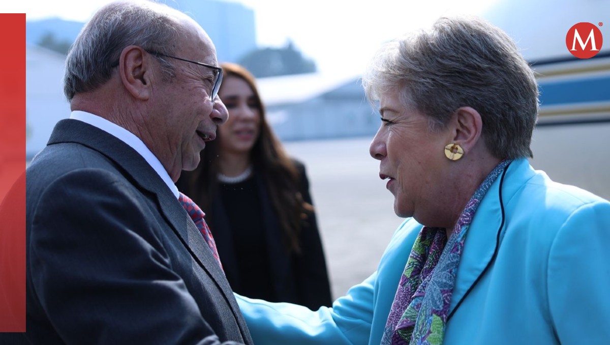 La canciller Alicia Bárcena con el ministro Carlos Ramiro Martínez. | @SRE_mx