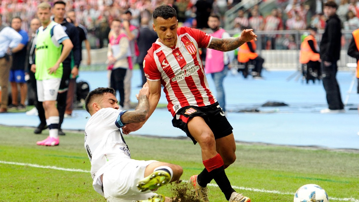 Tiago Palacios participo en la victoria de Estudiantes a Velez (AFP)