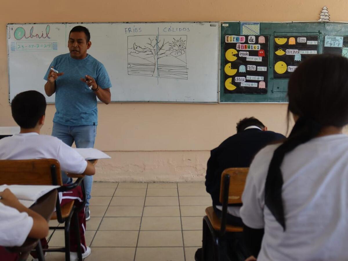 La autoridad educativa informa que no ha habido una suspensión que afecte la cuarta parte del actual ciclo escolar.