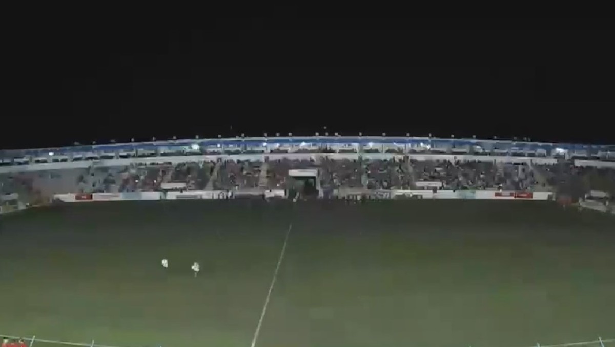 Estadio sin luz en Matamoros, Tamaulipas.