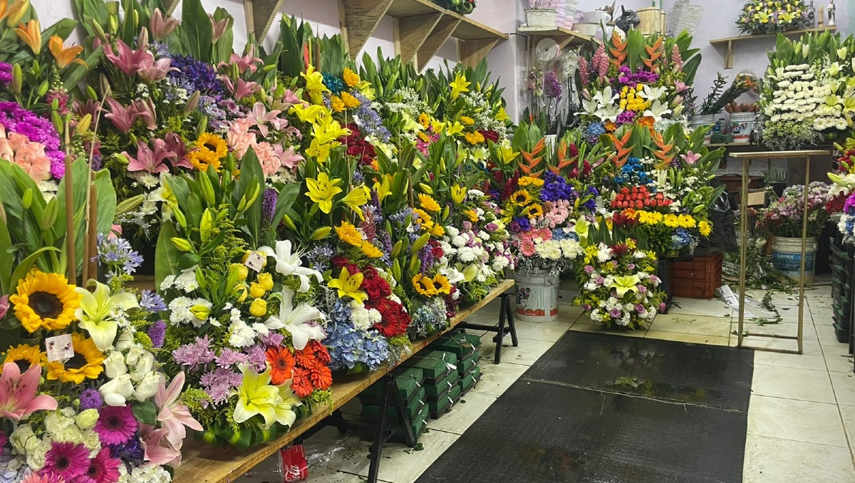 Florerías se preparan para las ventas del día de las Madres