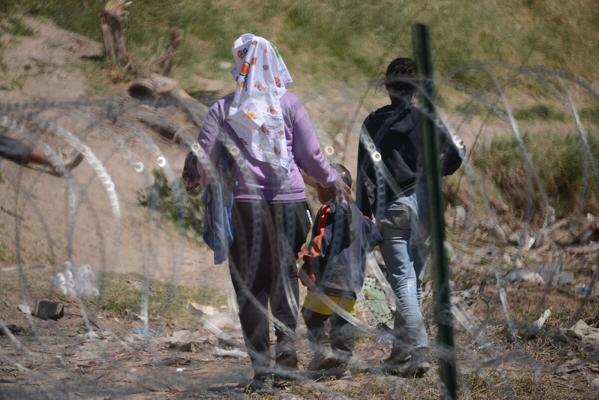 Historia de sacrificio: jóvenes beneficiarios de DACA regresan a EU con visas humanitarias | Cuartoscuro | Imagen de referencia