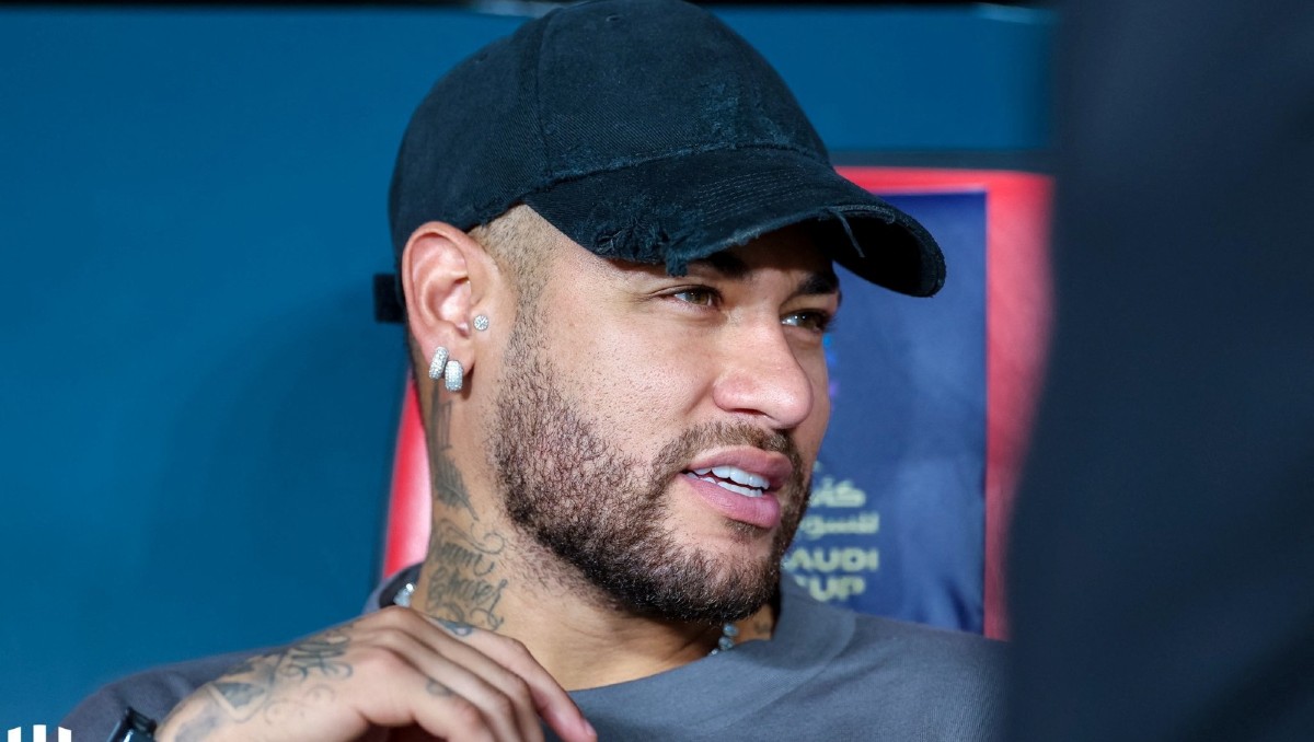 Neymar ayuda a Brasil con su helicóptero  (Reuters)