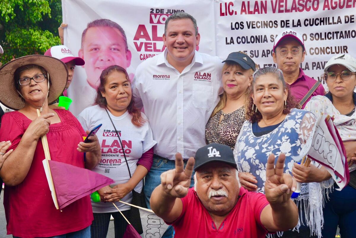 Velasco Agüero en recorrido por calles de Santiago, El Agostadero y Del Carmen en Valle de Chalco.