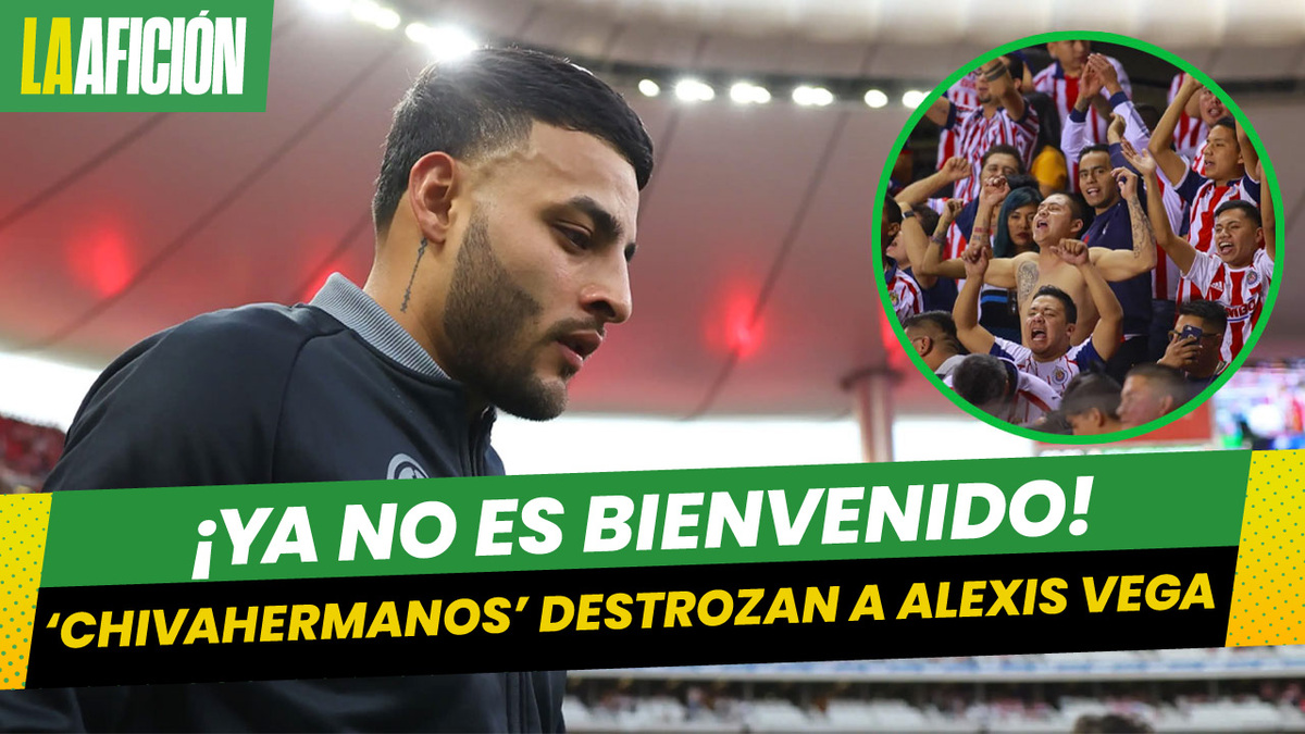 Aficionados de Chivas le gritan humillan a Alexis Vega en su regreso al Estadio Akron