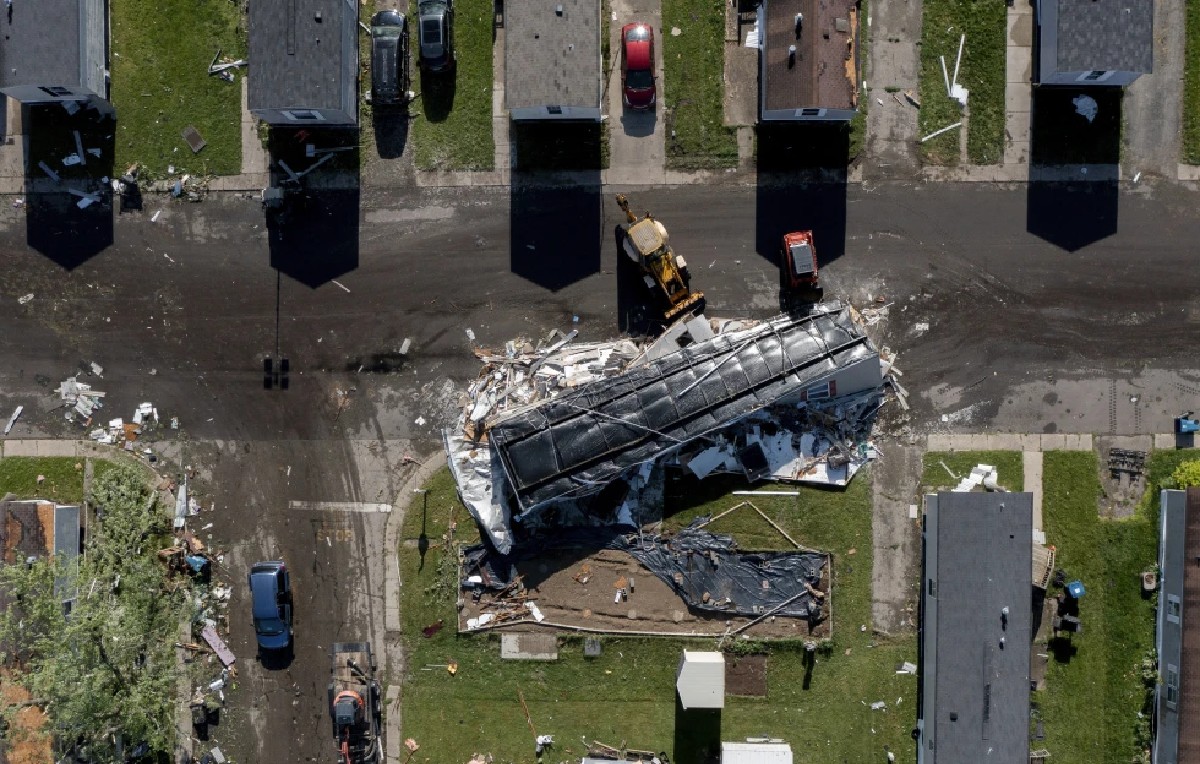 Casa rodante destruida en Kalamazoo, Michigan (AP)