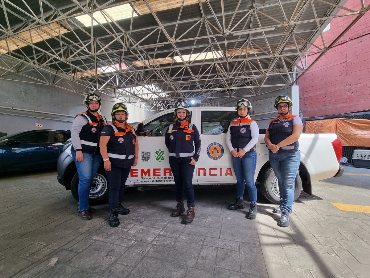 Mamás trabajadores del Metro de la Ciudad de México. (Foto: @MetroCDMX)