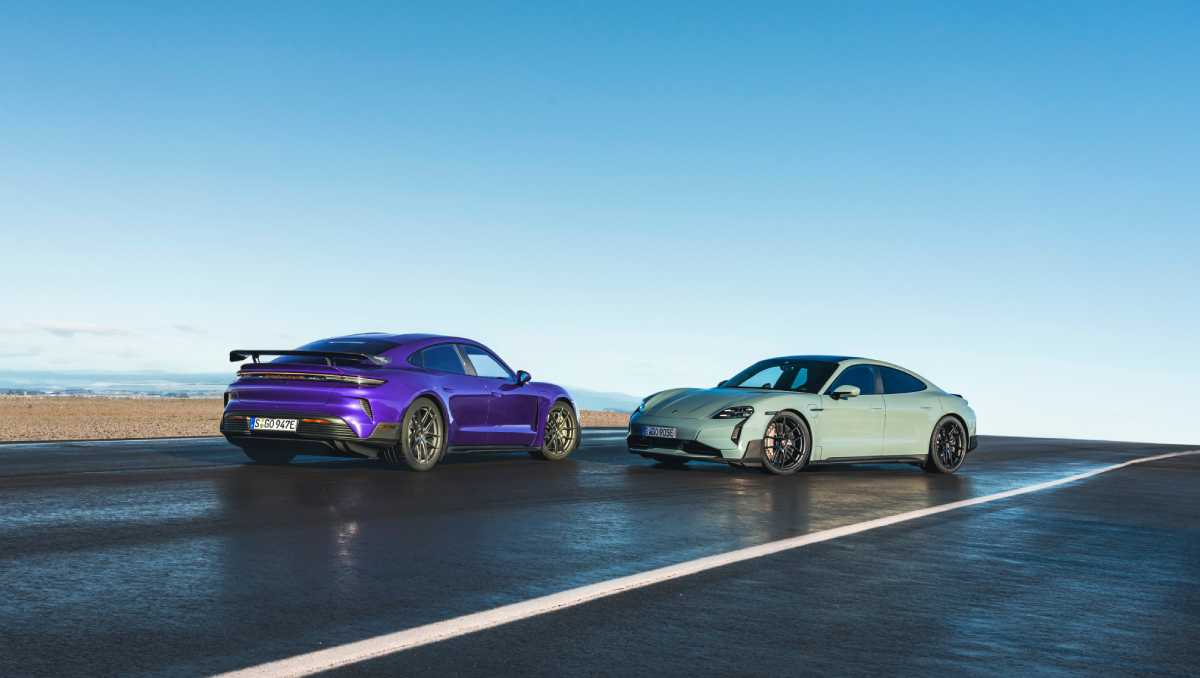 A los modelos retirados se les cambiarán módulos, operación que deposita y abre la batería de 600 kilos situada bajo el vehículo. | @Porsche