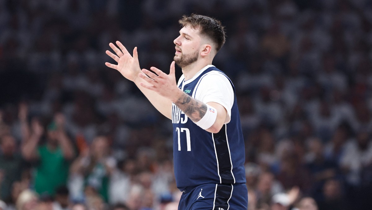 Luka Doncic vive inédito momento en conferencia de prensa interrumpida por ruidos sexuales (Reuters)
