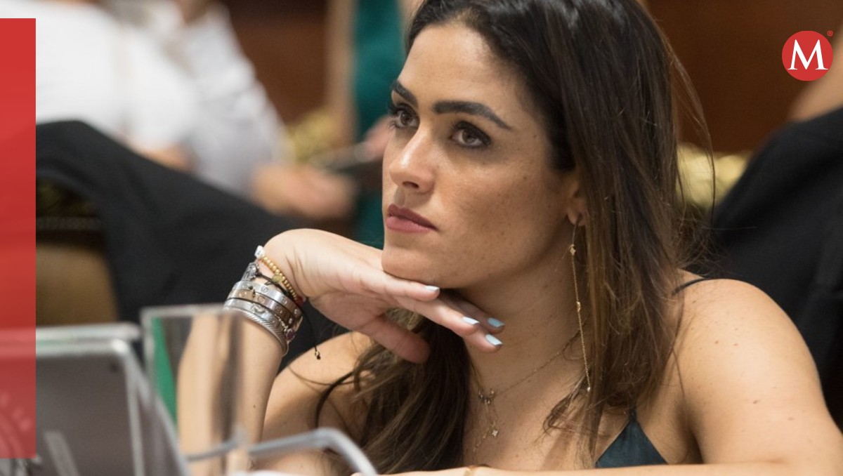 Alessandra Rojo de la Vega aseguró que seguirá en la campaña. | Especial