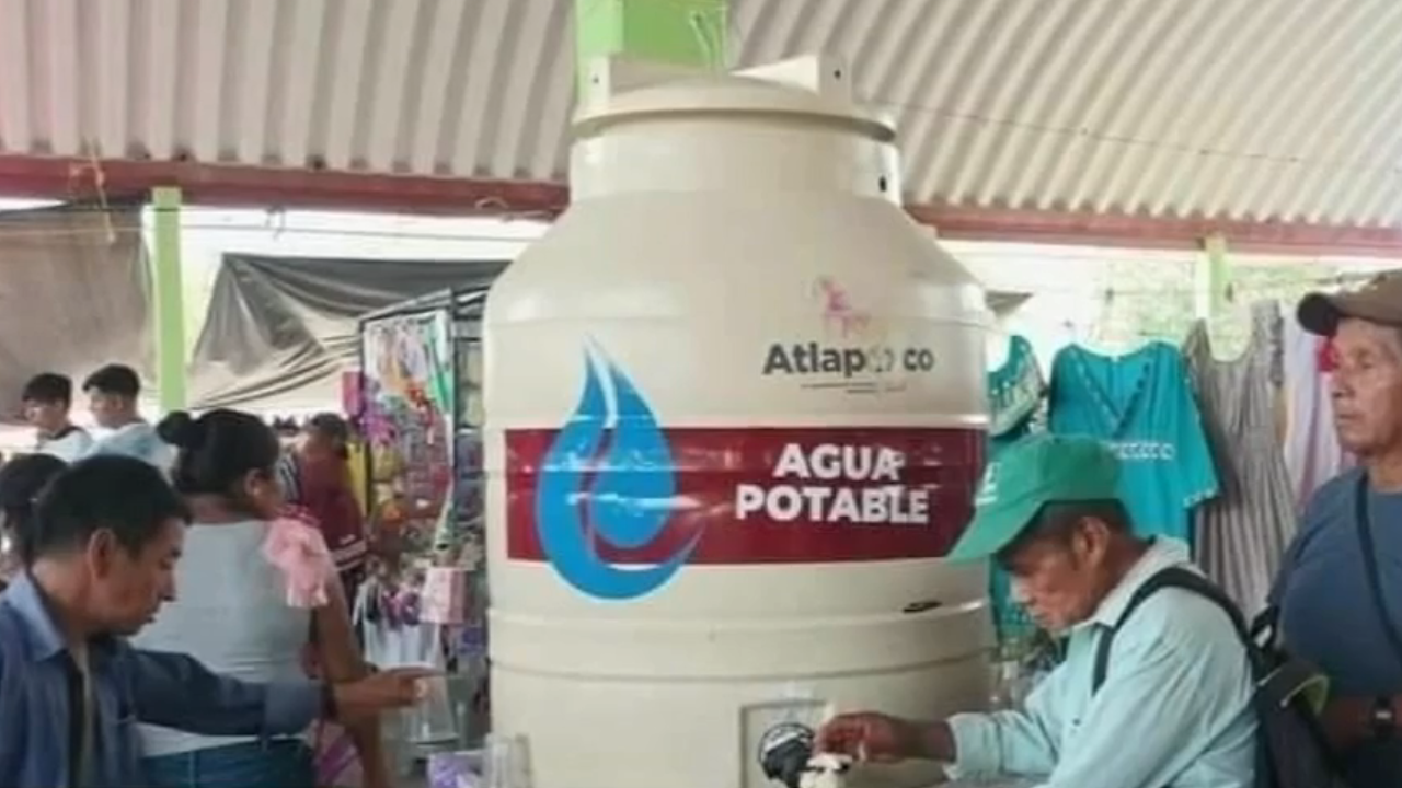 Autoridades colocan puntos de hidratación en Atlapexco, Hidalgo