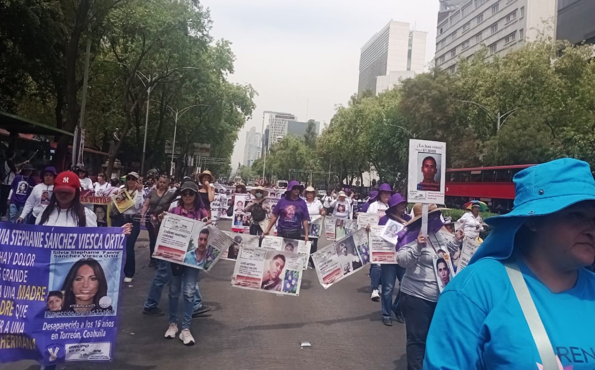 Colectivos marcharon en CdMx. l Especial