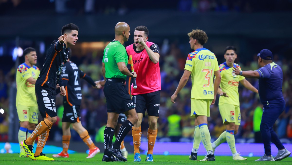 ¿Cuánto tiempo se perdió en juego América vs Pachuca? (Imago7)