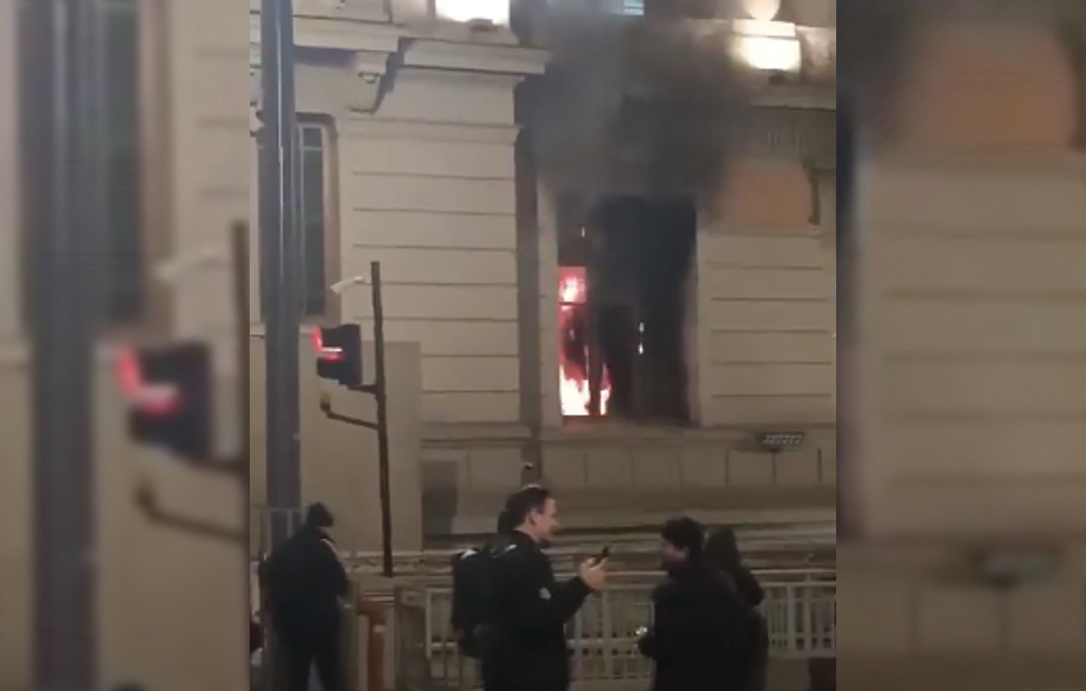 Incendio en el Palacio de Tribunales de Chile (Redes sociales)