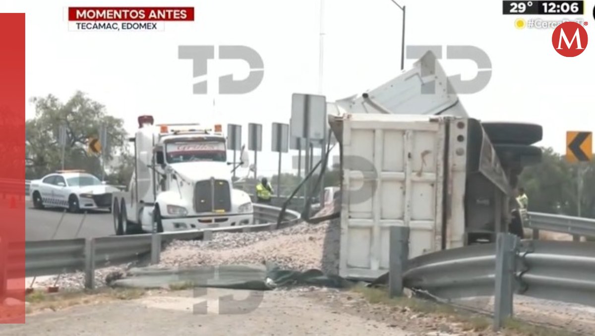 Se vuelca camión en autopista México-Pachuca. Foto: (Especial)