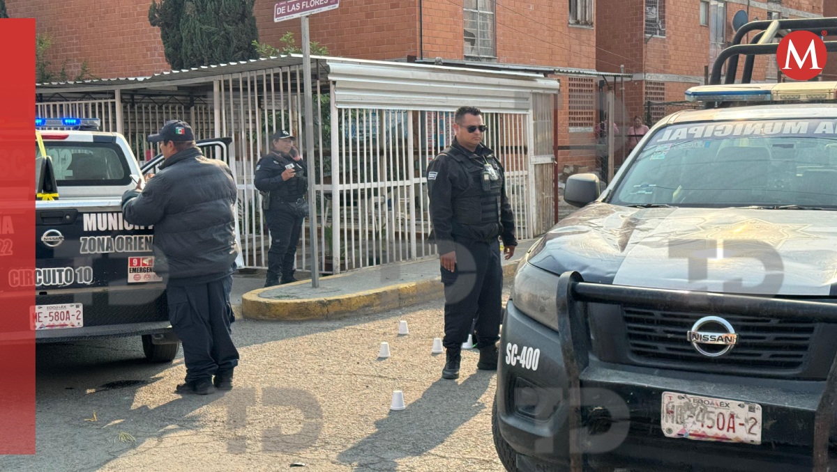 Policía resguarda la zona del homicidio en Tultitlán. Foto: (Especial)