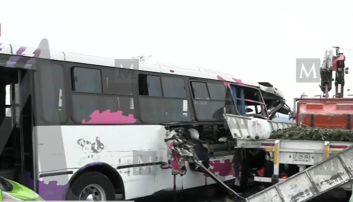 Accidente en Ecatepec deja un muerto y tres lesionados.