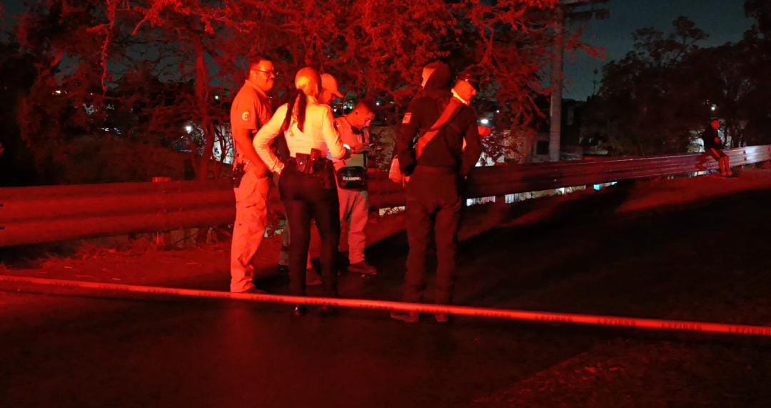 El accidente ocurrió en la curva de El Tapatío. (Vicente Torres)