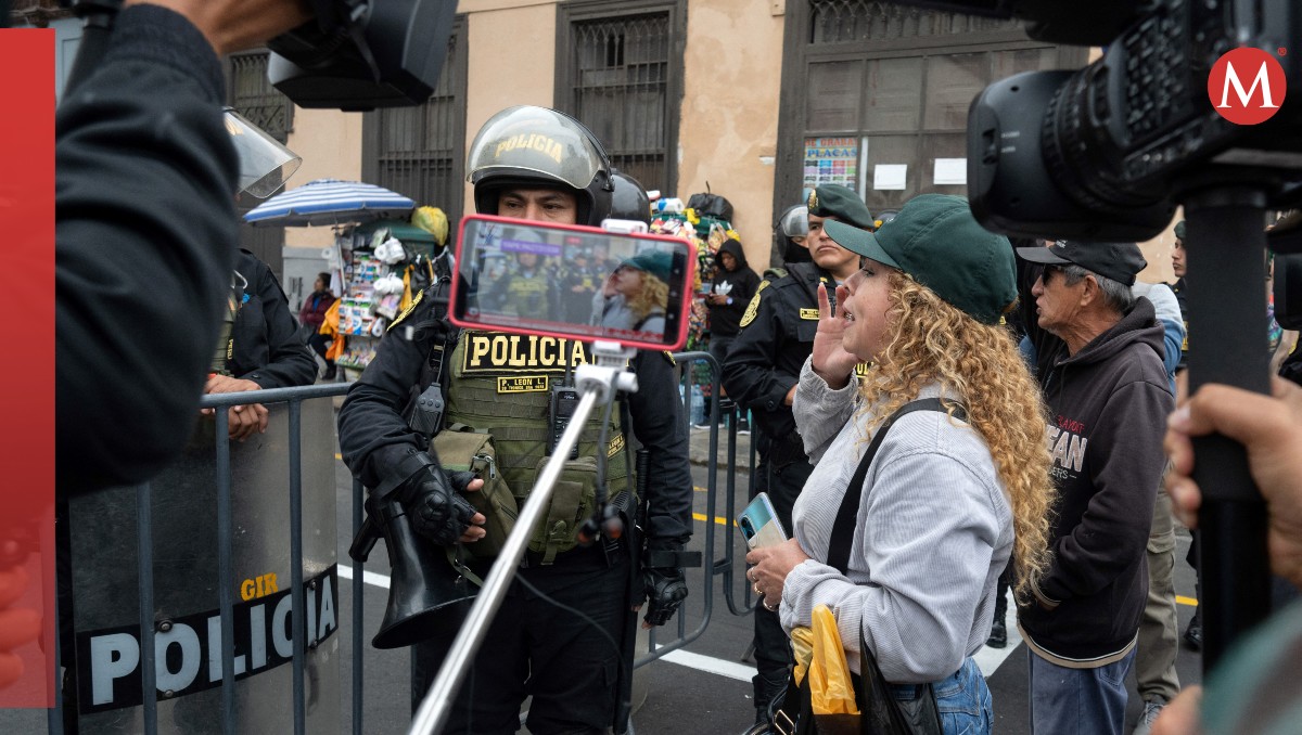 Manifestantes recibieron a la presidenta Dina Boluarte. | AFP