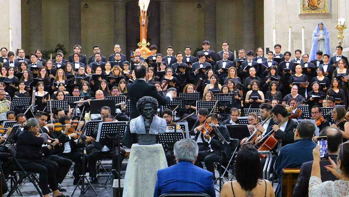 “Carmen” nos narra la historia de una chica , que se encuentra en un triangulo amoroso| Foto: Bernardo Jasso
