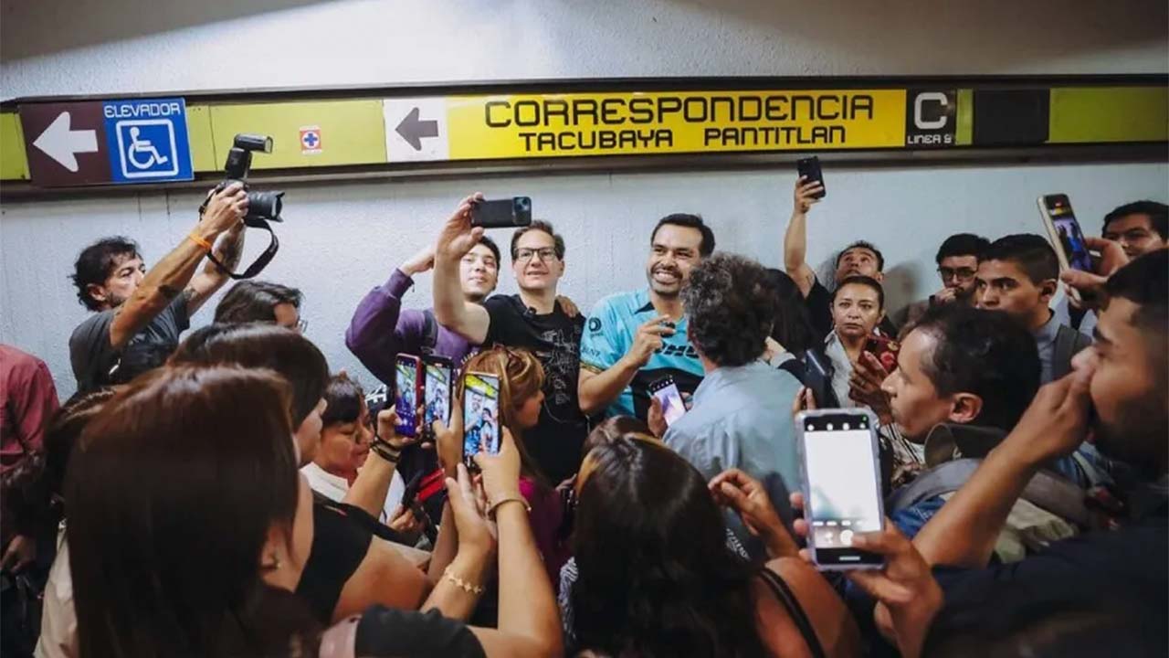 Máynez y Chertorivski recorren la Línea 9 y 3 del Sistema de Transporte Colectivo (STC) Metro