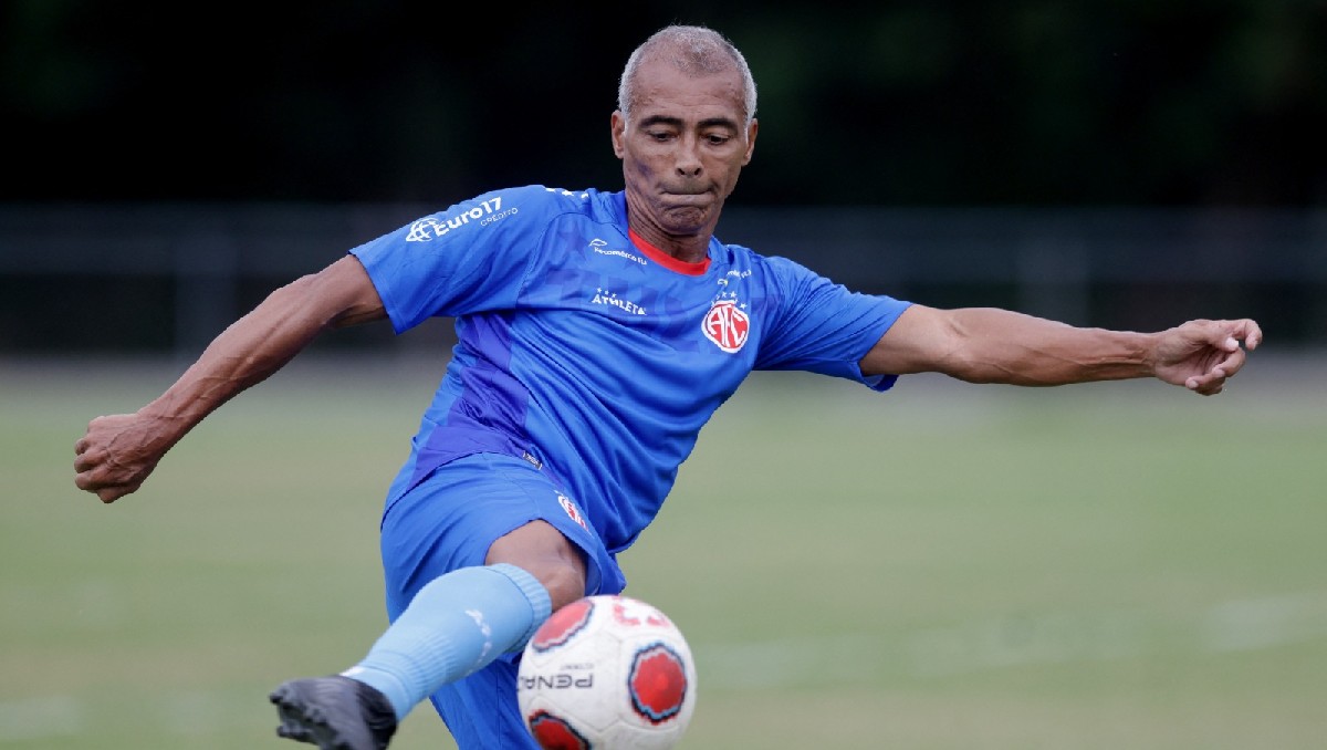 Romário vuelve a las canchas a sus 58 años (Reuters)