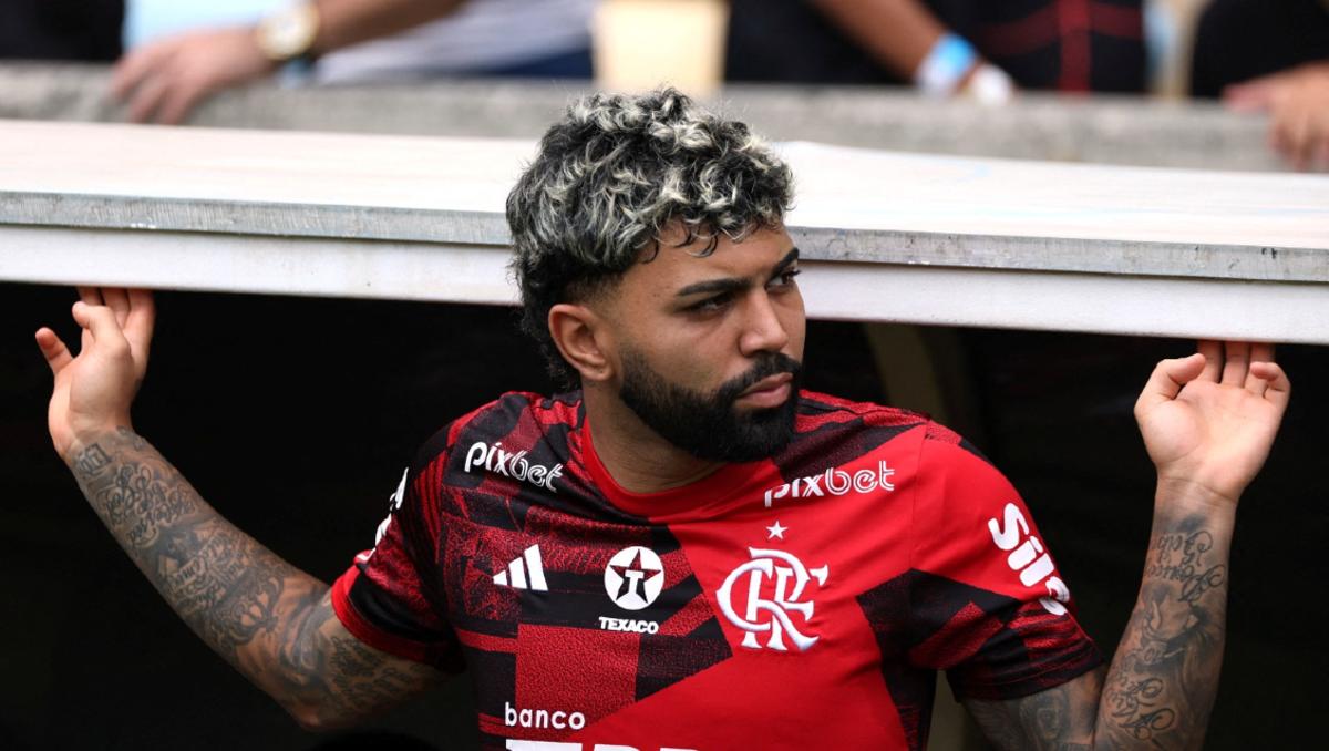 Le retiran el número 10 a Gabriel Barbosa por controversia con playera del Corinthians  (Reuters)