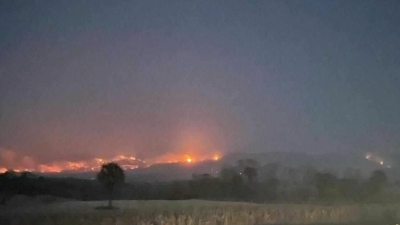 Continúa activo incendio forestal en el Ejido Zaragoza, Ciudad Valles
