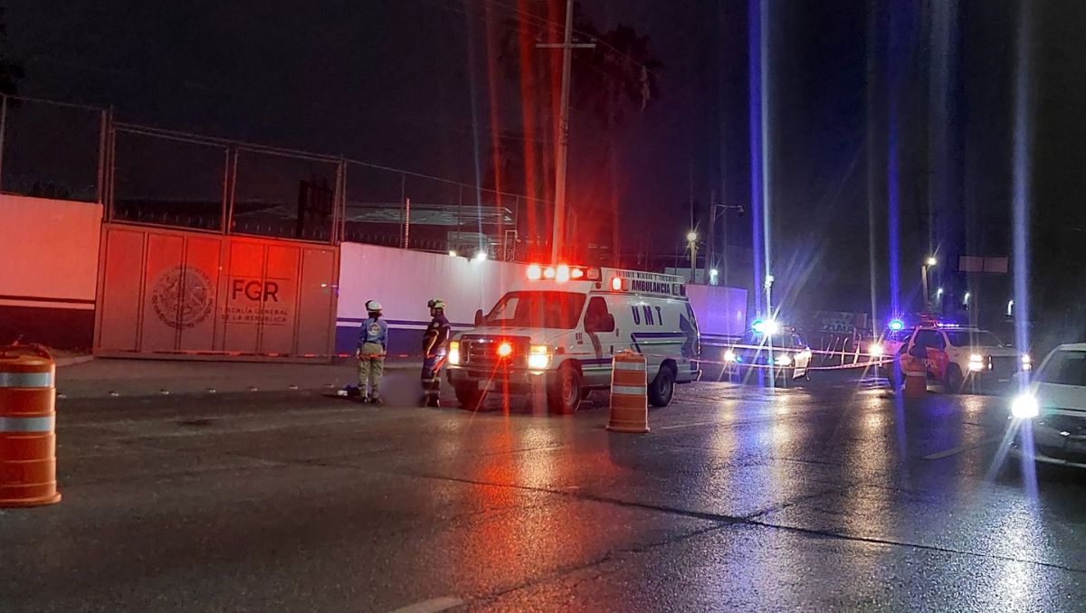 Personal del Servicio Médico Forense trasladó el cuerpo del hombre al anfiteatro del Hospital Universitario. Leyda Estrada