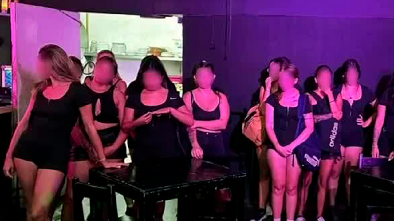 Rescatan a 17 mujeres víctimas de trata de personas en Playa del Carmen, Quintana Roo