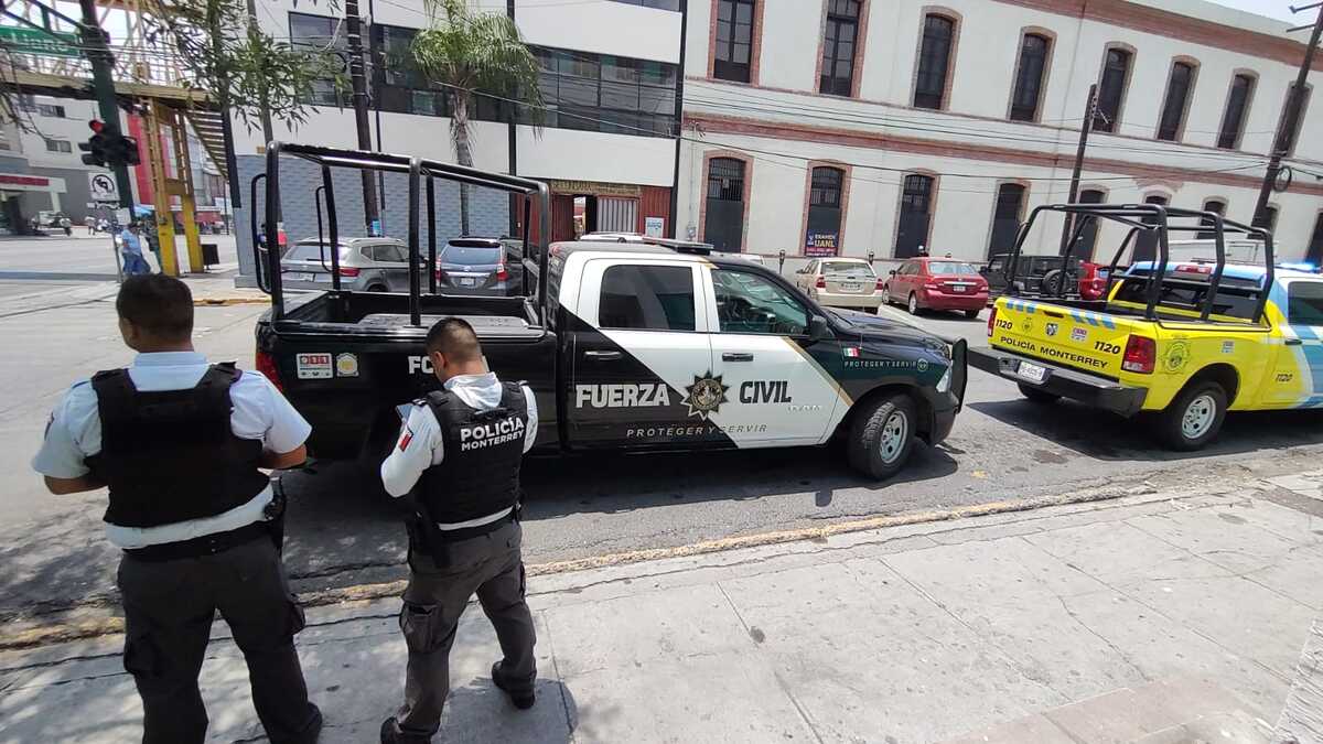 Reportan supuesta amenaza en secundaria en centro de Monterrey. Foto: Agustín Martínez