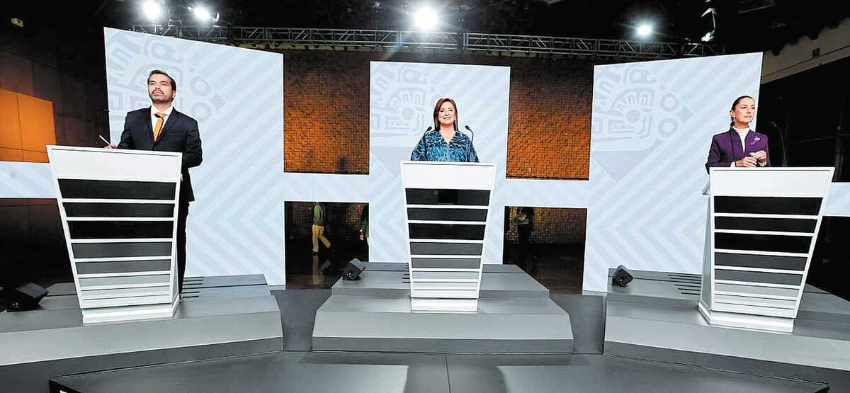 El tercer encuentro previo a la votación del 2 de junio se llevó a cabo en el Centro Cultural Universitario Tlatelolco. Especial